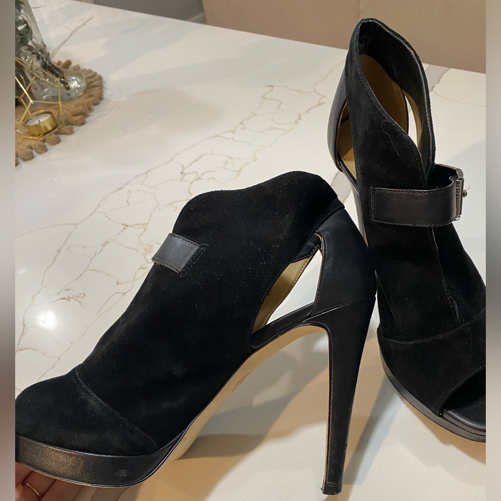 Michael Kors Heels - Picture 2 of 6